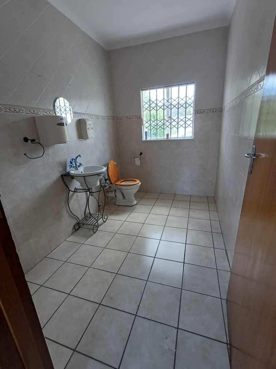 To Let commercial Property for Rent in Queenstown Central Eastern Cape